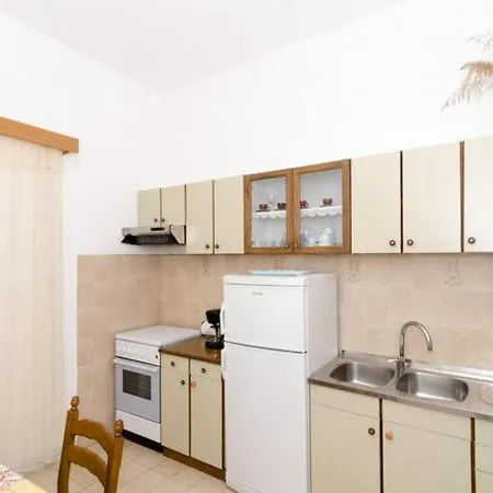 Kuzma- Two-bedroom With Balcony And Sea View Apartman *