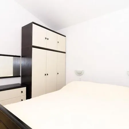 Kuzma- Two-bedroom With Balcony And Sea View Apartman Smokvica