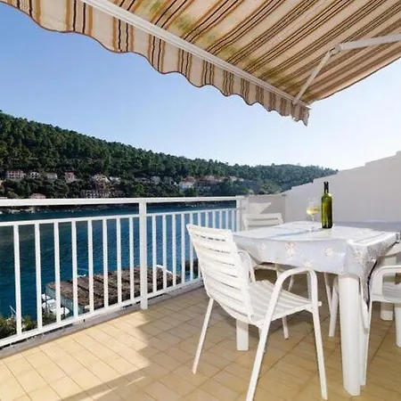 Kuzma- Two-bedroom With Balcony And Sea View Apartman *